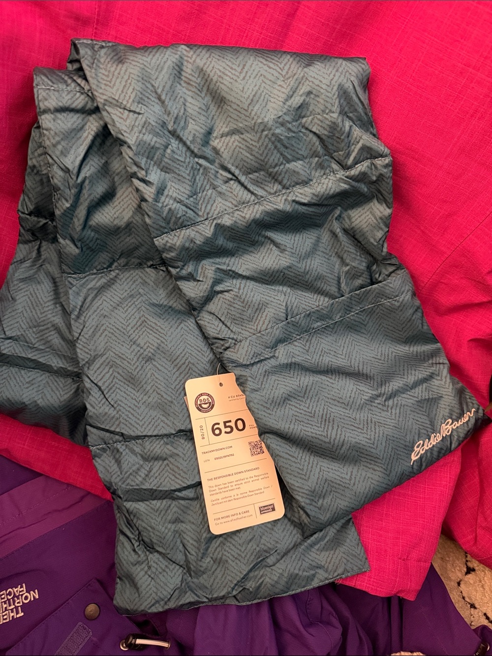 Eddie Bauer Women’s Teal Patterned Puffer Jacket